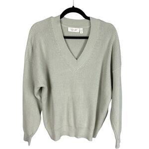 RD Style Womens Boyfriend Sweater V-Neck Moss Green Size L NWT Normcore Soft